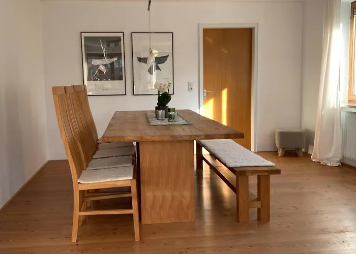 Helle Und Gemuetliche Appartamento